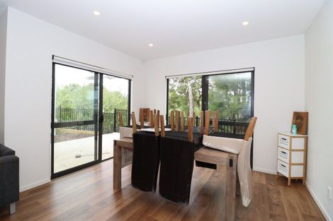 Photo of property in 39 Korokio Lane, Henderson, Auckland, 0612