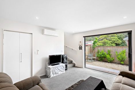 Photo of property in 2/5 Taine Street, Taita, Lower Hutt, 5011