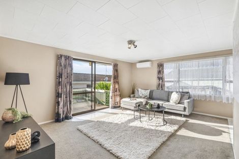 Photo of property in 2/10 Argyle Avenue, Pahurehure, Papakura, 2113