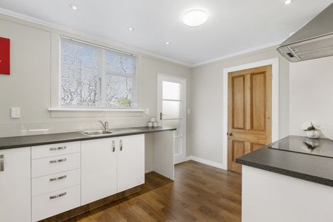 Photo of property in 27 Peel Street, Mornington, Dunedin, 9011