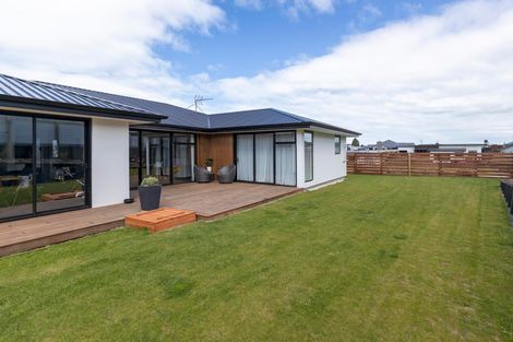 Photo of property in 22 Meadowstone Street, Gleniti, Timaru, 7910