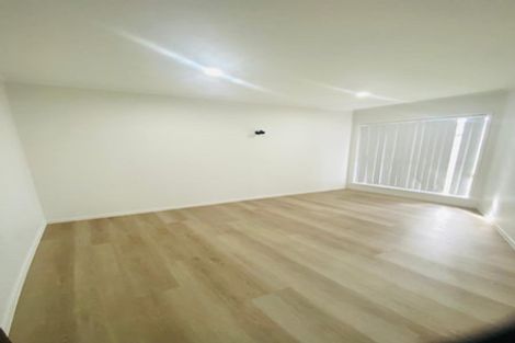 Photo of property in 136 Everglade Drive, Totara Heights, Auckland, 2105