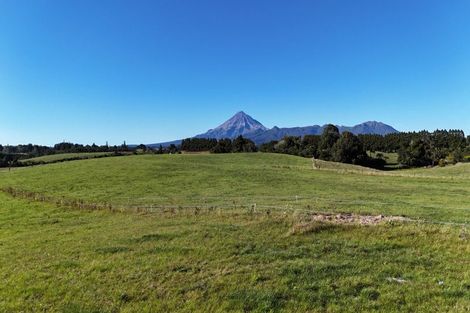 Photo of property in 869 Carrington Road, Hurworth, New Plymouth, 4371