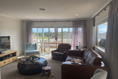 Photo of property in 33 Blue Heron Rise, Stanmore Bay, Whangaparaoa, 0932