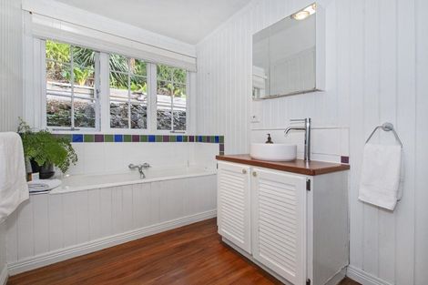 Photo of property in 122 Beach Road, Onerahi, Whangarei, 0110