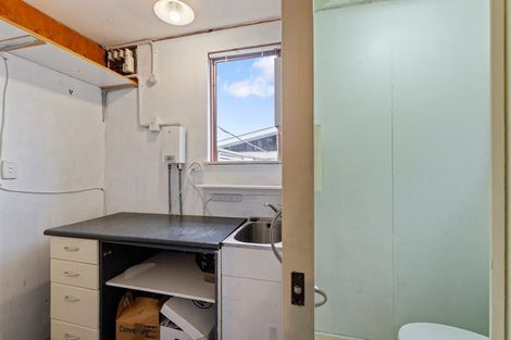 Photo of property in 35 Pehi Kupa Street, Waikanae, 5036