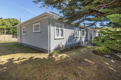 Photo of property in 5 Champion Street, Ranui, Porirua, 5024