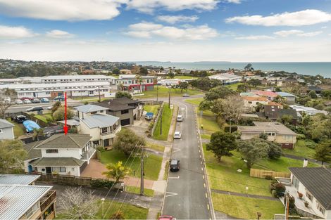 Photo of property in 1/5 Masterton Road, Rothesay Bay, Auckland, 0630