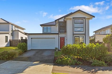 Photo of property in 10 Onekura Street, Red Beach, 0932