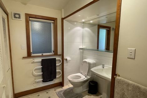 Photo of property in 16 Talavera Terrace, Kelburn, Wellington, 6012