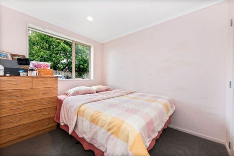 Photo of property in 13 Piriti Place, Weymouth, Auckland, 2103
