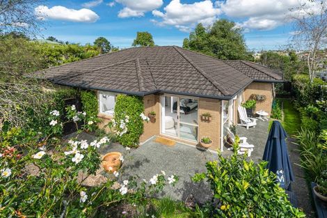 Photo of property in 1 Chloe Place, Massey, Auckland, 0614