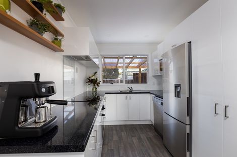 Photo of property in 1/7 Brierley Place, Marfell, New Plymouth, 4310