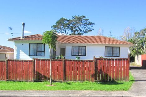 Photo of property in 9 Panzic Place, Glen Eden, Auckland, 0602