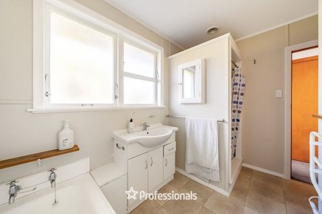 Photo of property in 83 Wai-iti Crescent, Woburn, Lower Hutt, 5010