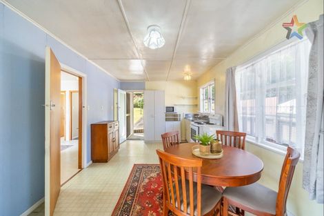 Photo of property in 72 Glen Road, Stokes Valley, Lower Hutt, 5019