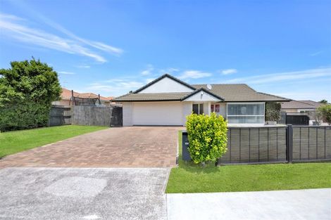 Photo of property in 11 Ballycullanie Place, Dannemora, Auckland, 2016