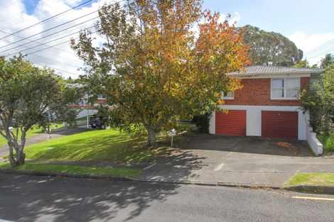 Photo of property in 2/1 Hythe Terrace, Mairangi Bay, Auckland, 0630