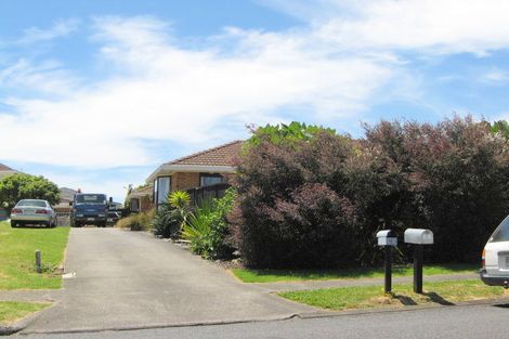 Photo of property in 5b Seaway Road, Clarks Beach, 2122