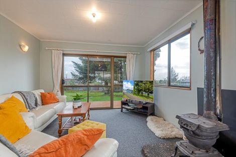 Photo of property in 32 Rata Street, Tokomaru, Palmerston North, 4474