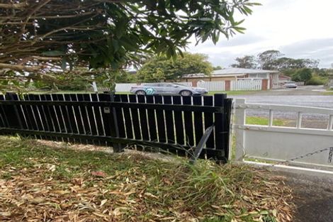Photo of property in 23 Ennis Avenue, Pakuranga Heights, Auckland, 2010