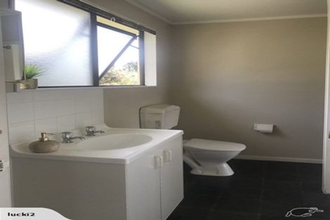 Photo of property in 4 Hassan Drive, Massey, Auckland, 0614