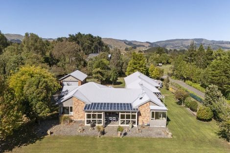 Photo of property in 98 Polson Hill Drive, Aokautere, Palmerston North, 4471