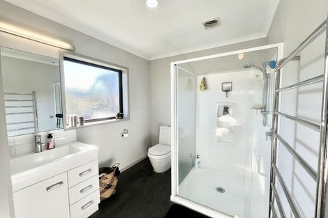 Photo of property in 3 Diamond Grove, Brown Owl, Upper Hutt, 5018