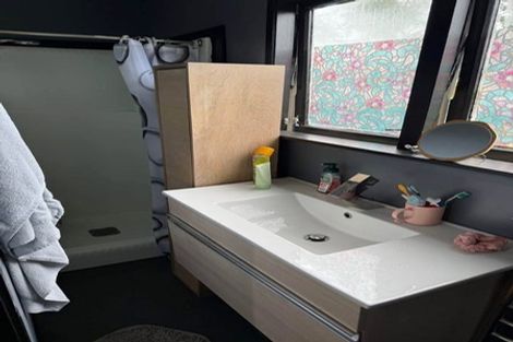 Photo of property in 214 Don Buck Road, Massey, Auckland, 0614