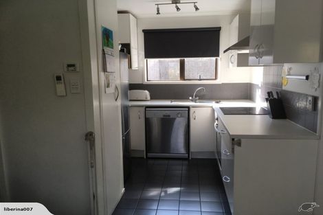 Photo of property in 15 Chislehurst Street, Henderson, Auckland, 0612