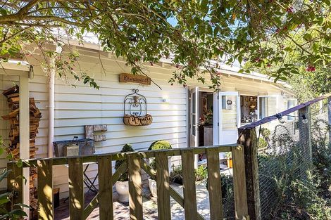 Photo of property in 24 Miro Road, Palm Beach, Waiheke Island, 1081