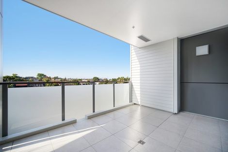 Photo of property in Maison Apartments, 106/16 Huron Street, Takapuna, Auckland, 0622