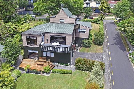 Photo of property in 3 Chichester Drive, Pinehaven, Upper Hutt, 5019