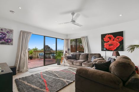 Photo of property in 9 Dobell Road, Stanmore Bay, Whangaparaoa, 0932