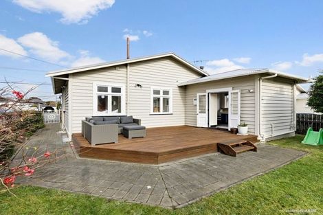 Photo of property in 73 Rotherham Terrace, Miramar, Wellington, 6022