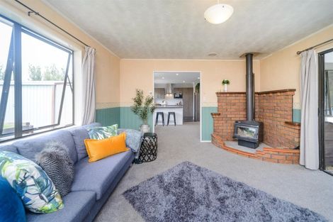 Photo of property in 62 Bridge Street, Bulls, 4818