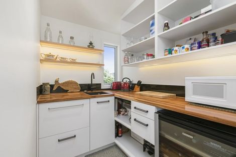 Photo of property in 241b Oceanbeach Road, Mount Maunganui, 3116