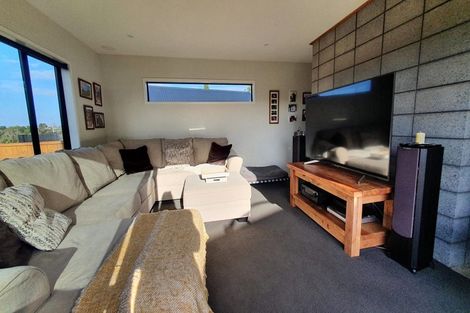 Photo of property in 69 Cyrus Street, Whalers Gate, New Plymouth, 4310