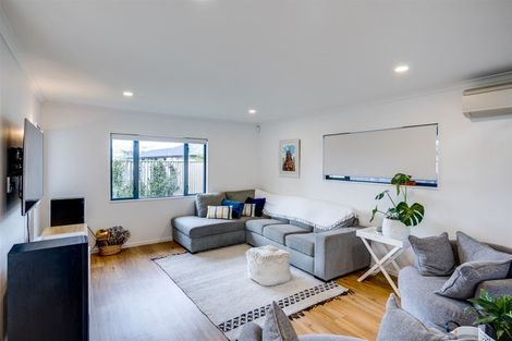 Photo of property in 101a Main Road, Clive, 4102