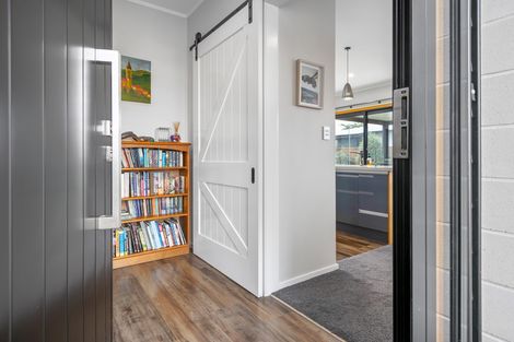 Photo of property in 17 Plains Avenue, Masterton, 5810