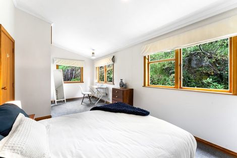 Photo of property in 18 Pinehaven Road, Pinehaven, Upper Hutt, 5019