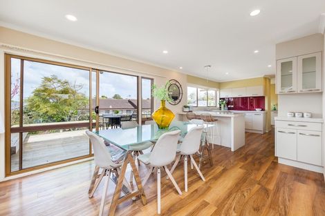 Photo of property in 3 Serrita Avenue, Sunnyhills, Auckland, 2010