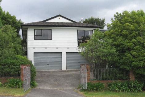 Photo of property in 18 Madigan Place, Glendene, Auckland, 0602