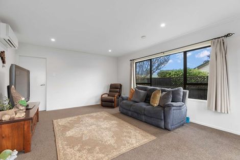 Photo of property in 13 Seaview Rise, Waiuku, 2123