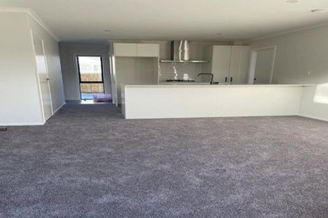 Photo of property in 2/54 Wellington Street, Howick, Auckland, 2014
