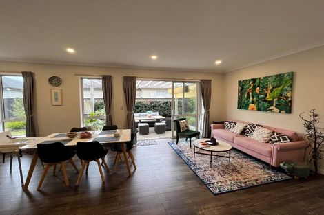 Photo of property in 14 Paso Fino Crescent, Karaka, Papakura, 2113