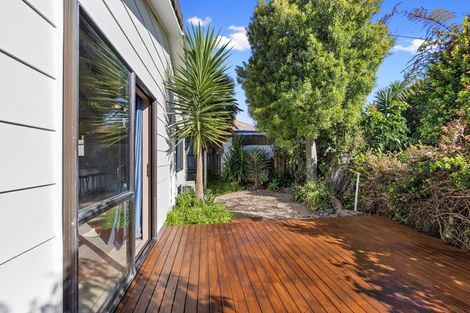 Photo of property in 32b Ranginui Road, Welcome Bay, Tauranga, 3112