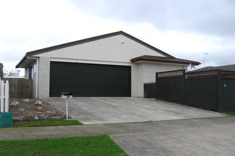 Photo of property in 67 Rhodes Drive, Kelvin Grove, Palmerston North, 4414