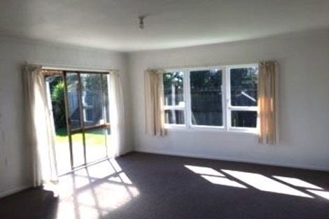 Photo of property in 2/318 Royal Road, Massey, Auckland, 0614