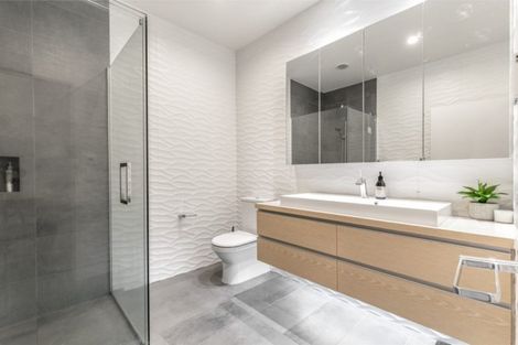 Photo of property in 1 Macpherson Street, Meadowbank, Auckland, 1072
